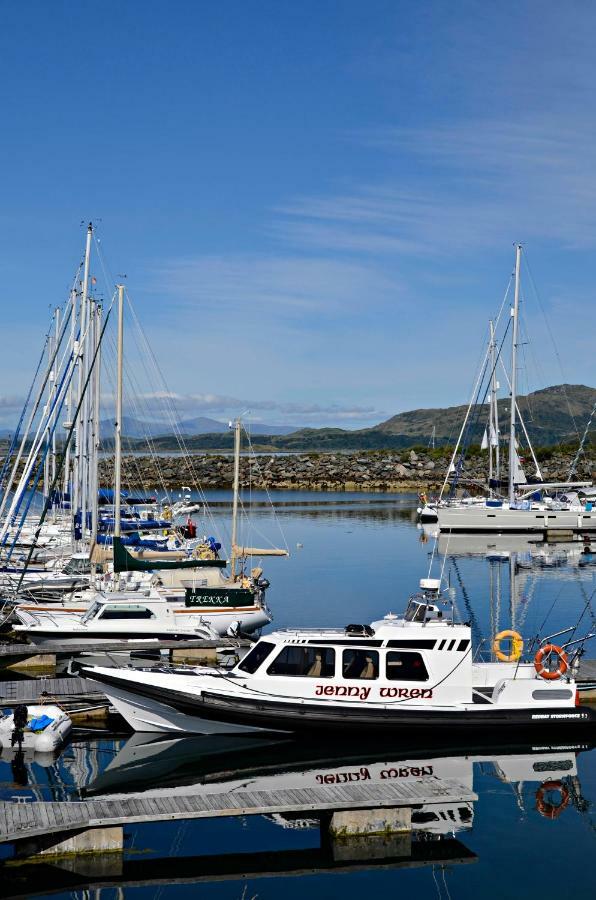 Craobh Marina Cottages Craobh Haven エクステリア 写真